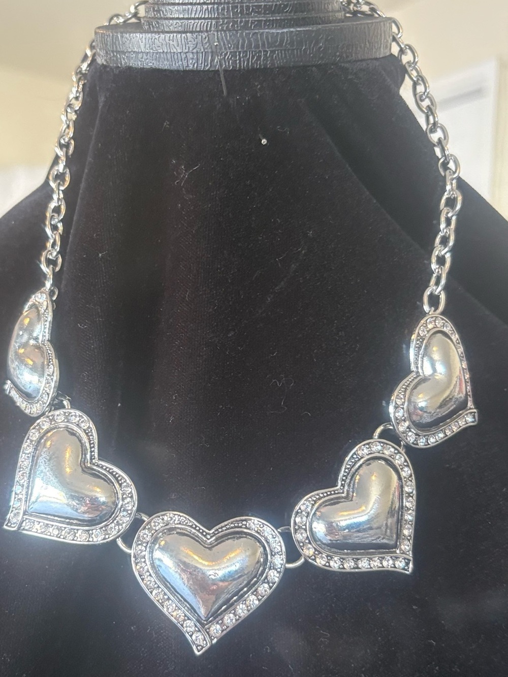 Silver tone Heart Statement Necklace - Fashion Women Jewelry